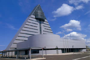 写真：青森県観光物産館アスパム