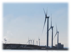  秋田港で見られる風車