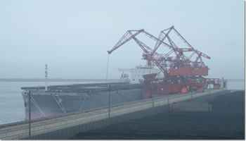 小名浜港「石炭（発電燃料）荷役状況」