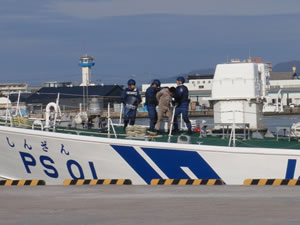 船内捜索・不審者制圧訓練