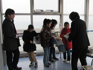 セリオン展望台での説明