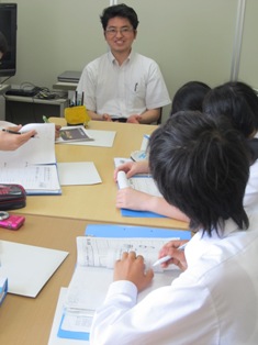 将軍野中学校職場訪問の様子3