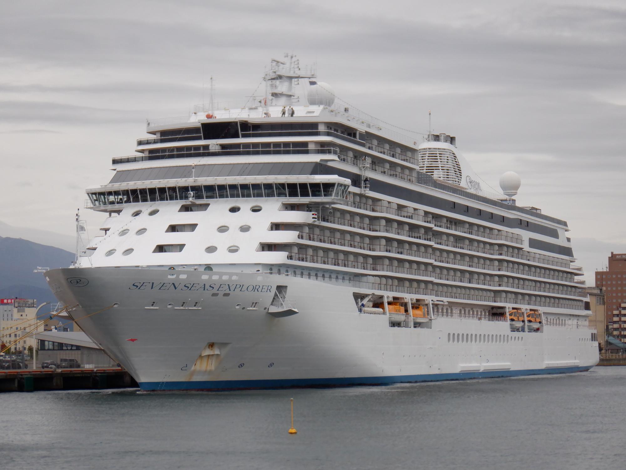 51SevenSeasExplorer.JPG