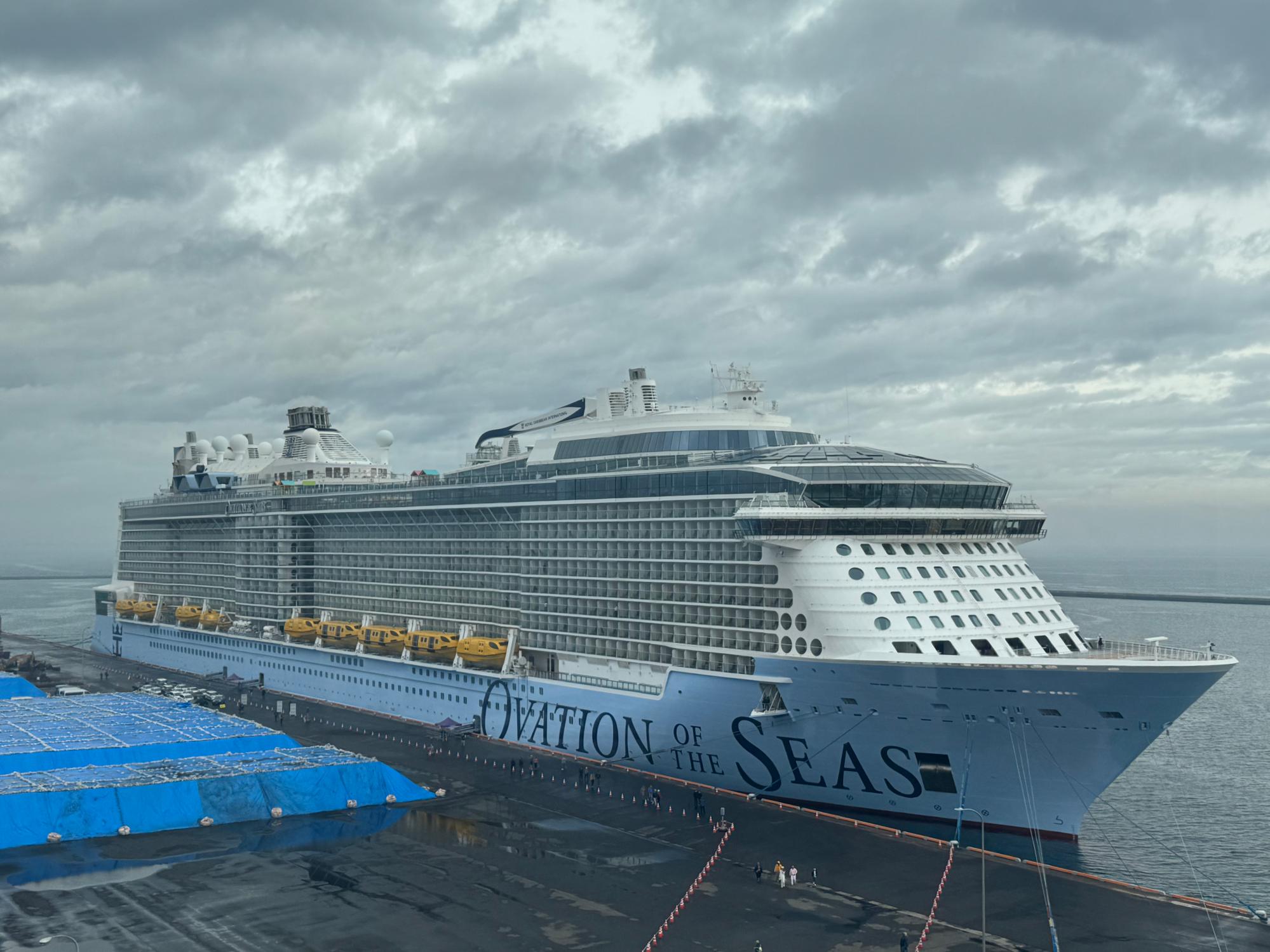 62OvationOfTheSeas.jpeg