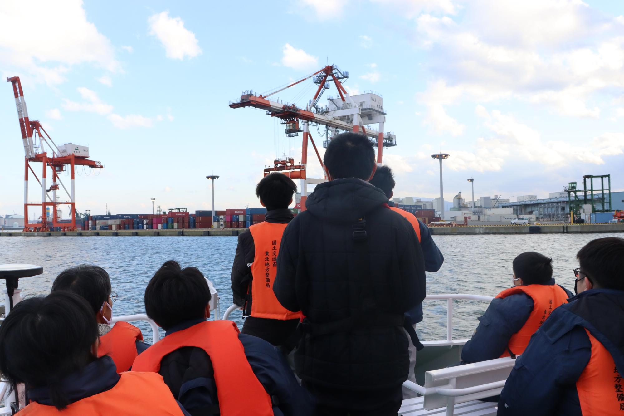 コンテナターミナル見学