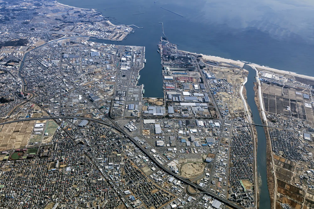 仙台塩釜港（仙台港区）航空写真